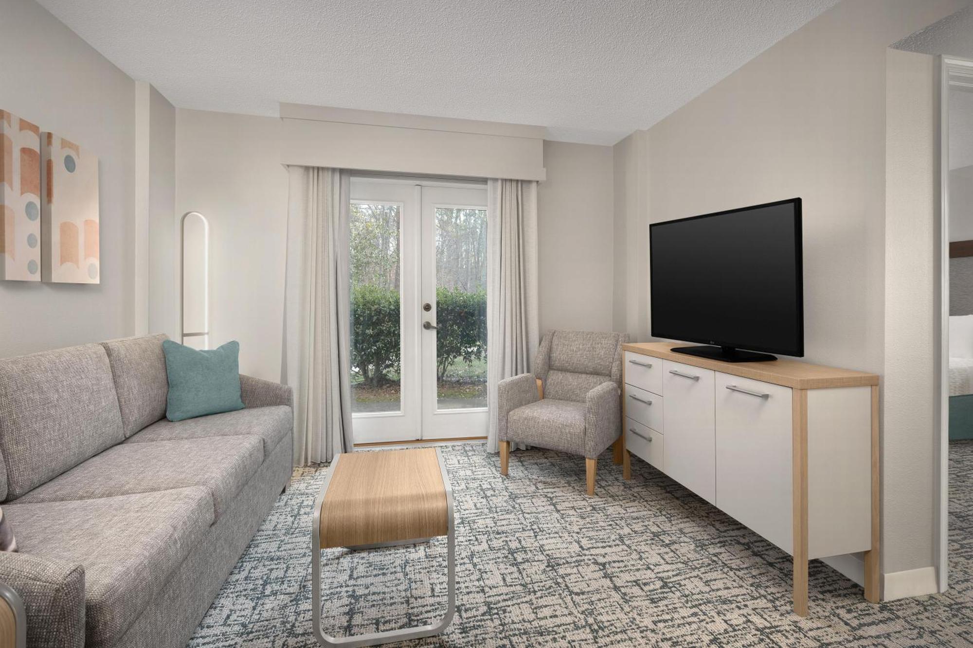 Suite 2 Chambres avec 1 Lit King-Size et 2 Lits Doubles - Non-Fumeurs
